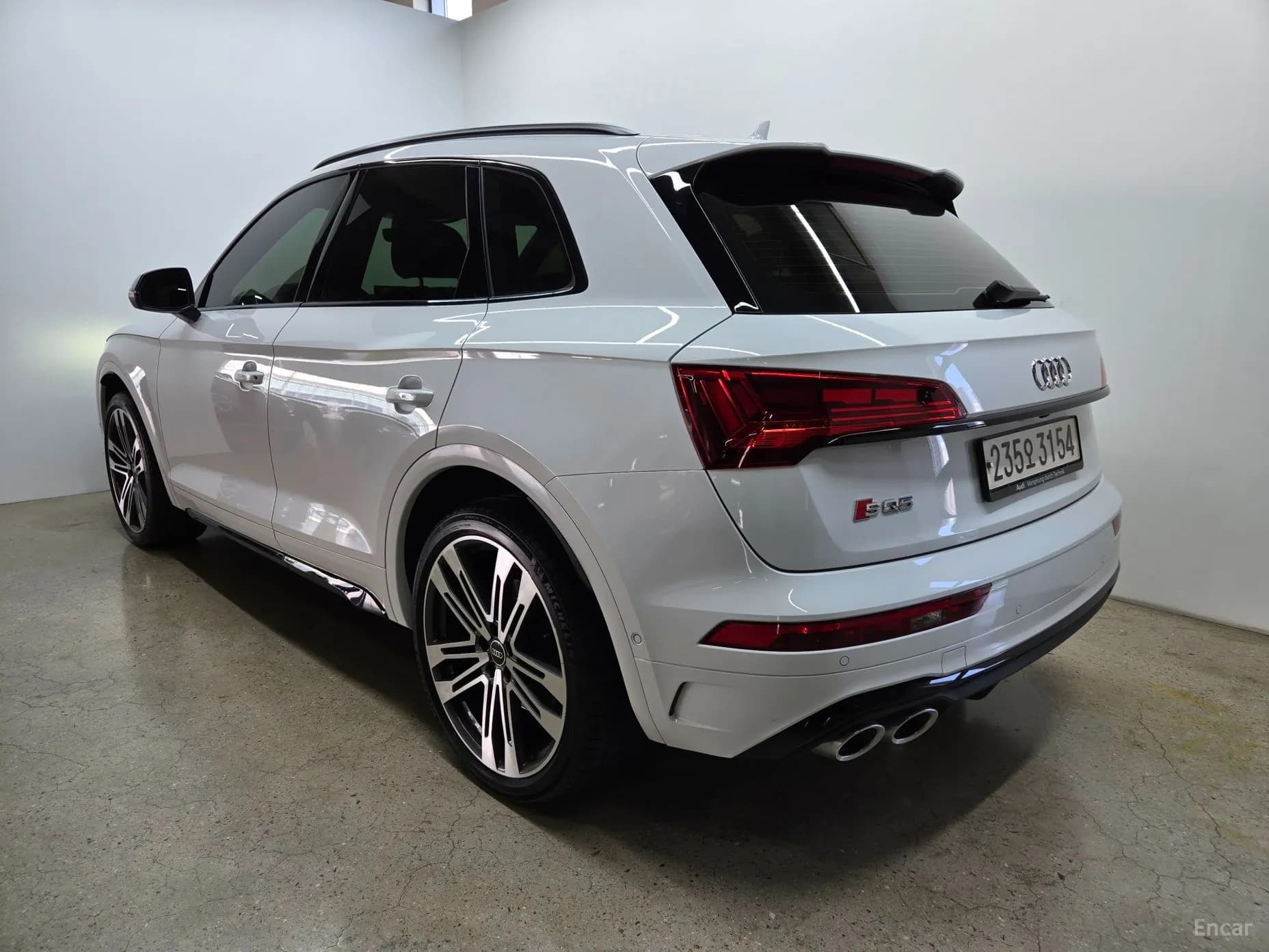 SQ5 (FY)