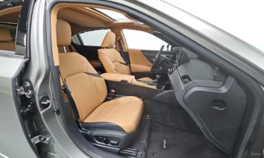 ES300h 7th Generation