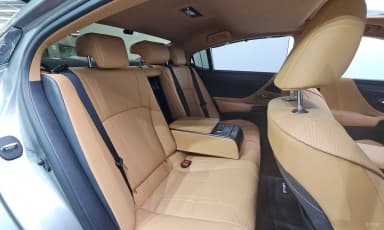 ES300h 7th Generation