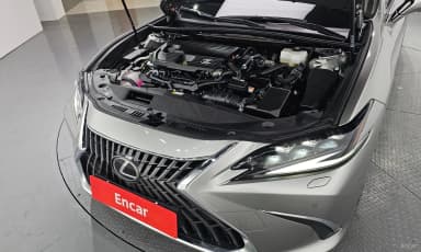 ES300h 7th Generation