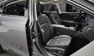 ES300h 7th Generation