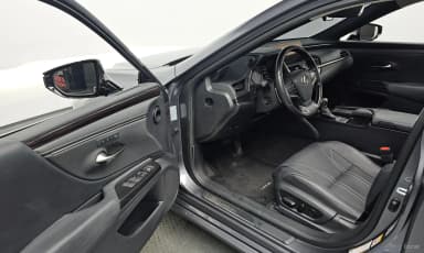 ES300h 7th Generation