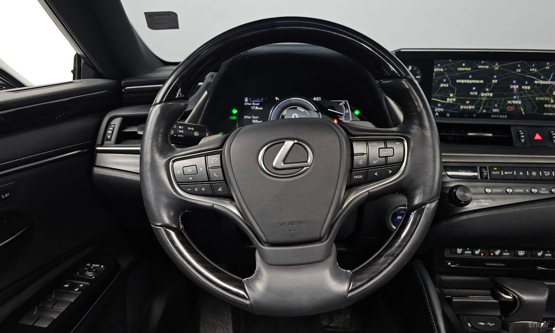 ES300h 7th Generation