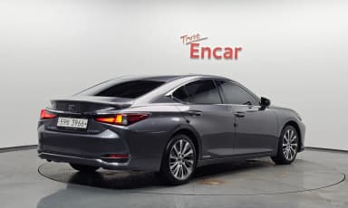 ES300h 7th Generation