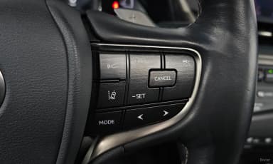 ES300h 7th Generation