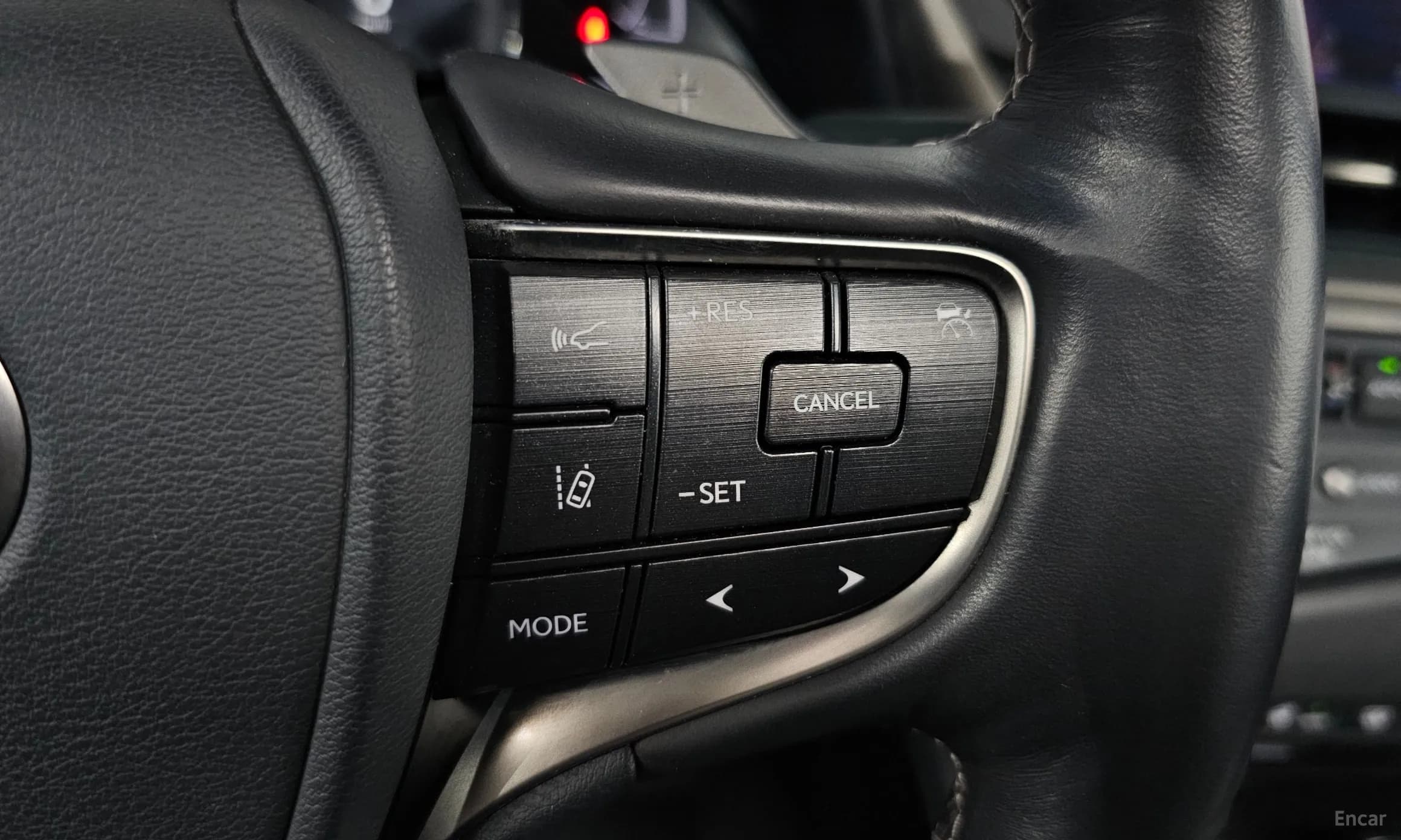 ES300h 7th Generation