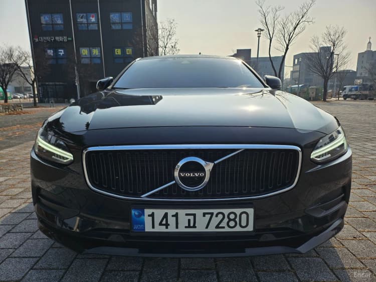 S90