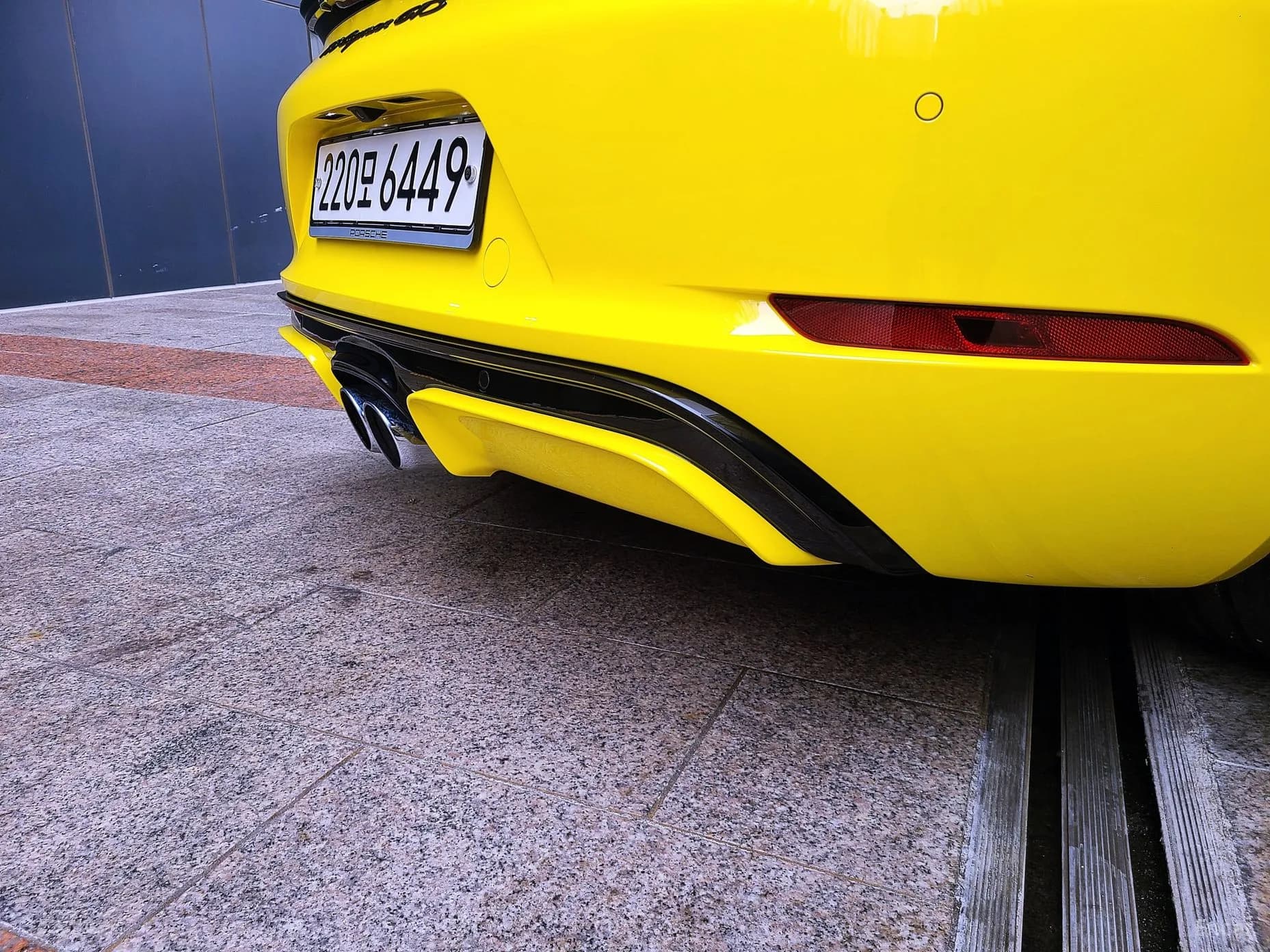 718 Cayman