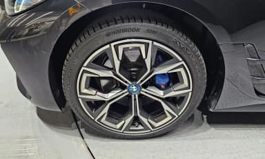 i4