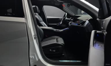 X6 (G06)