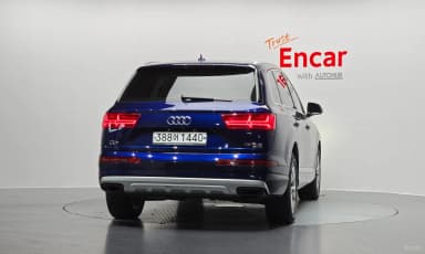 Q7 (4M)