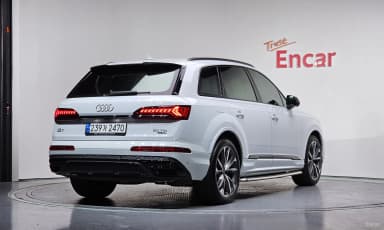 Q7 (4M)