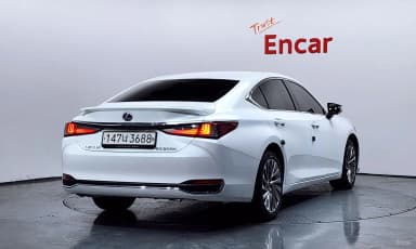 ES300h 7th Generation