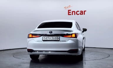 ES300h 7th Generation