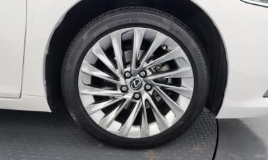 ES300h 7th Generation