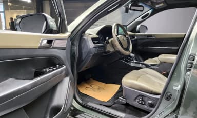 Rexton Sports Khan