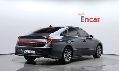 Sonata Hybrid (DN8)