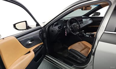 ES300h 7th Generation