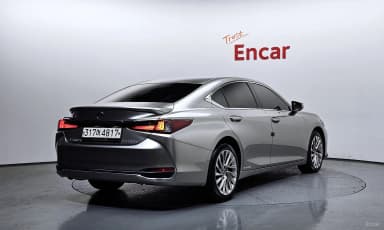 ES300h 7th Generation