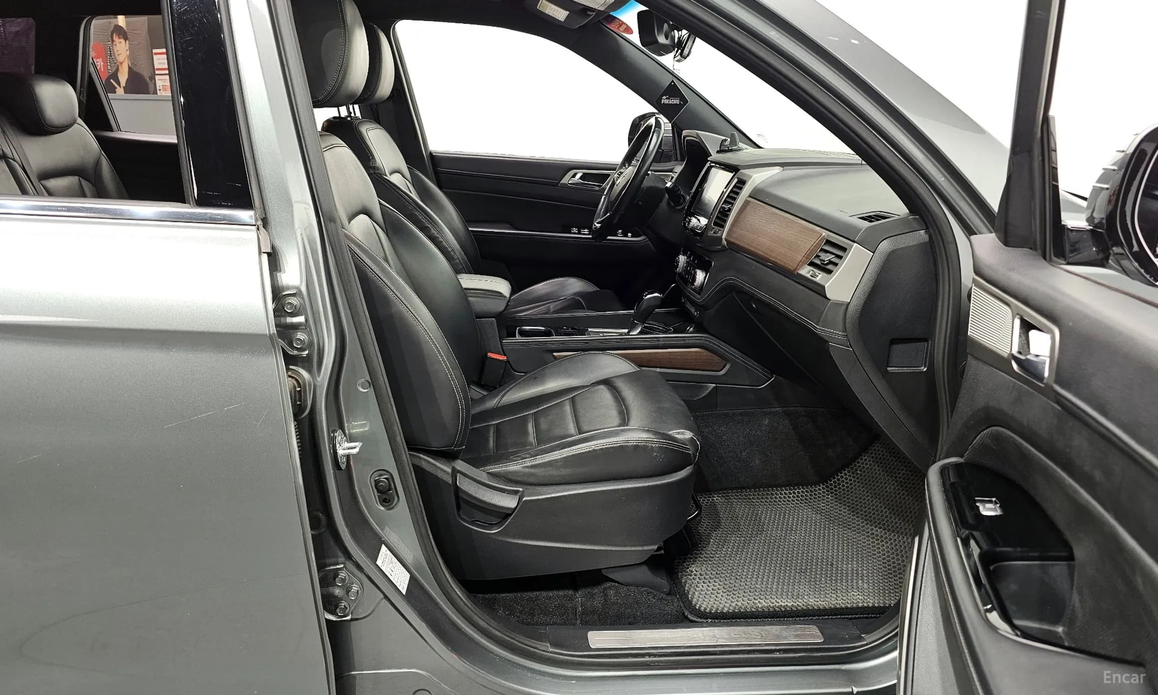 G4 Rexton