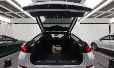 X6 (G06)