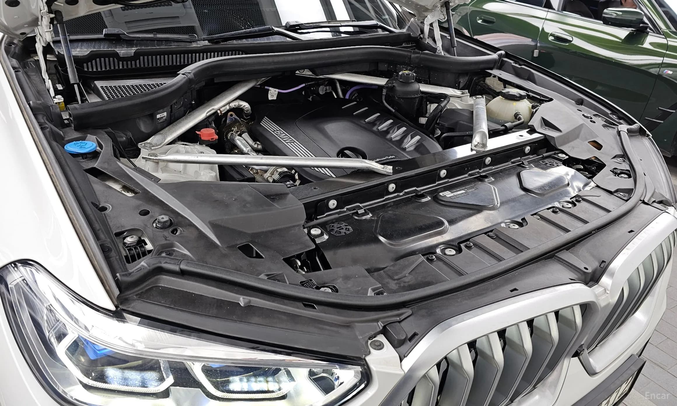 X6 (G06)
