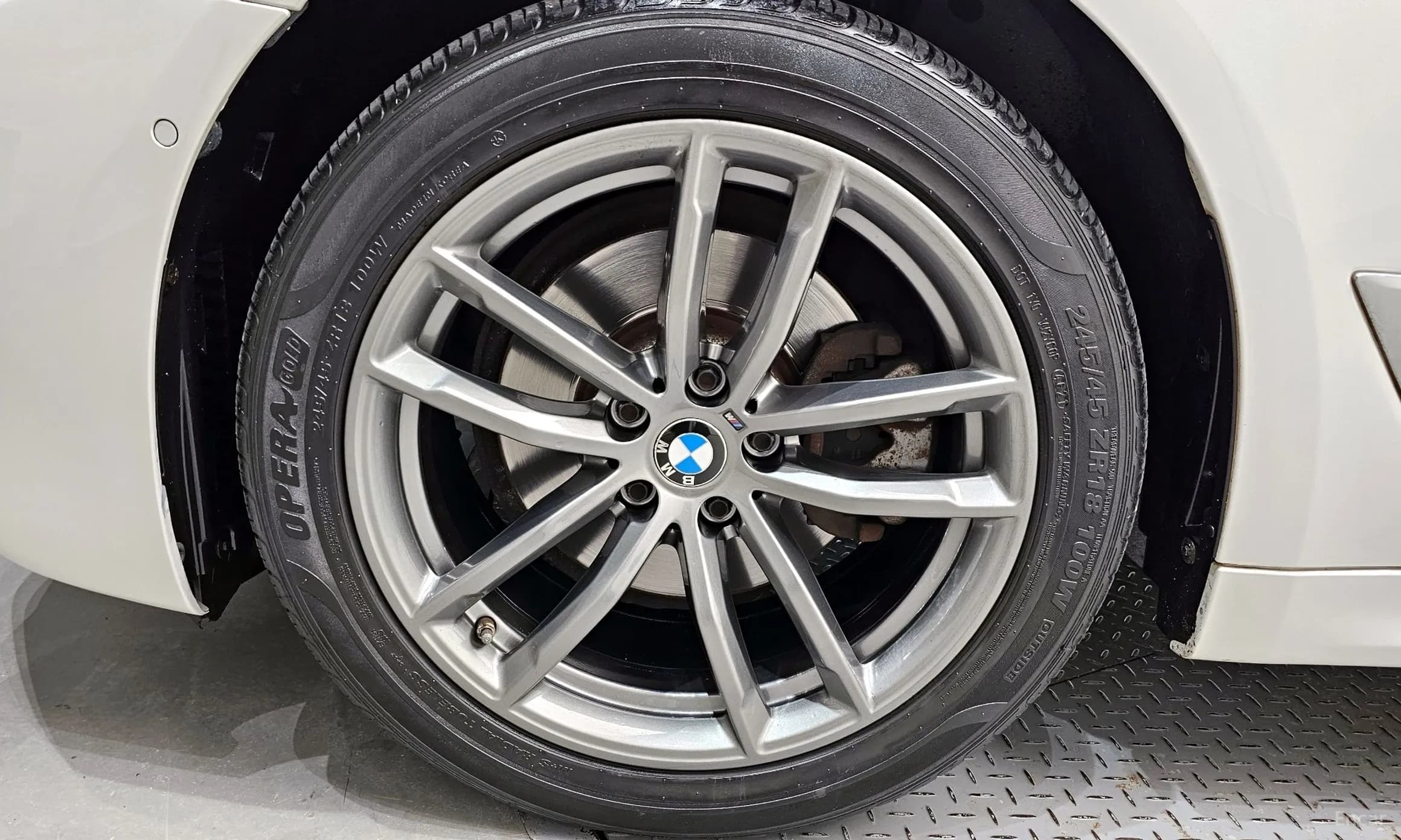 5 Series (G30)