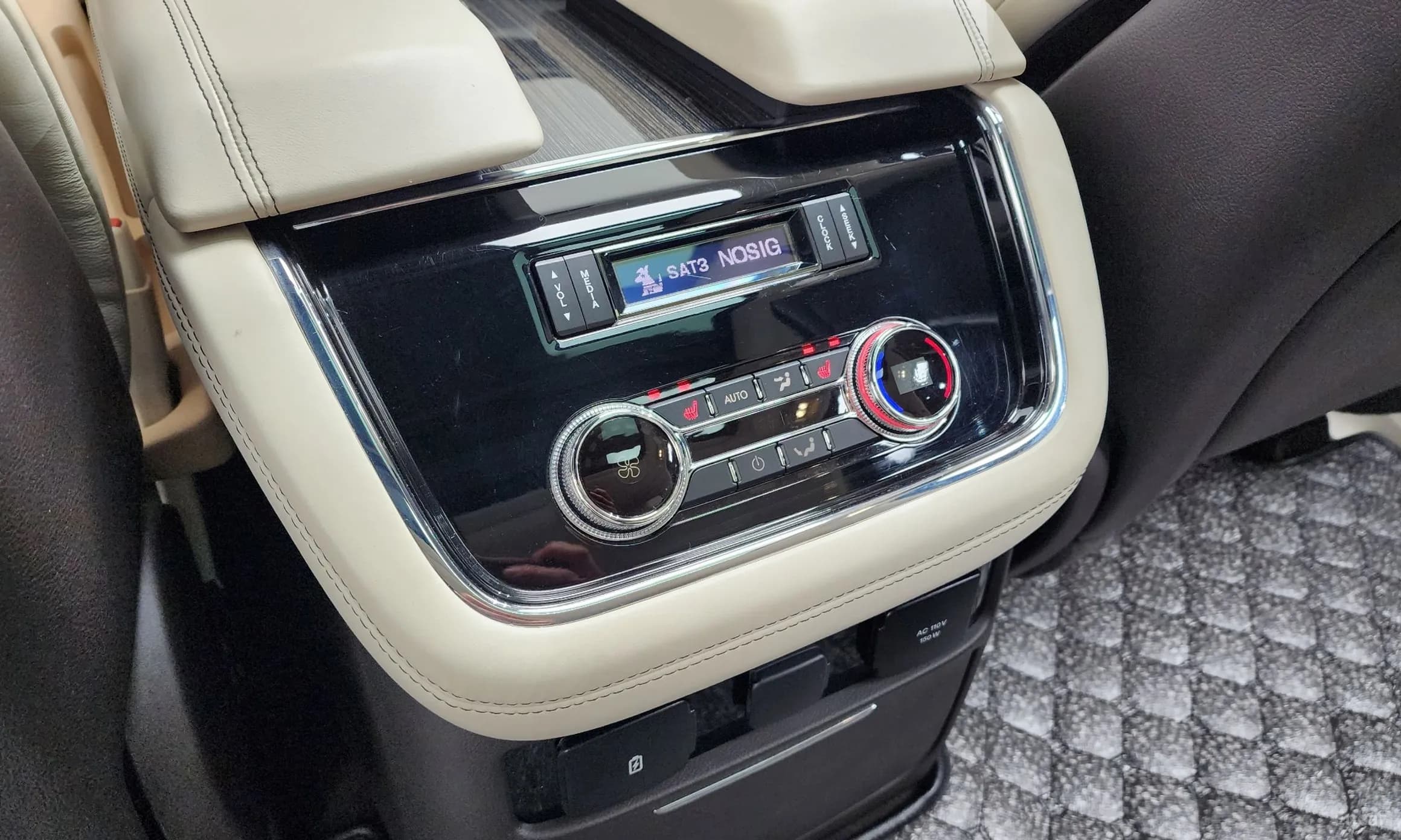 Navigator 4th generation