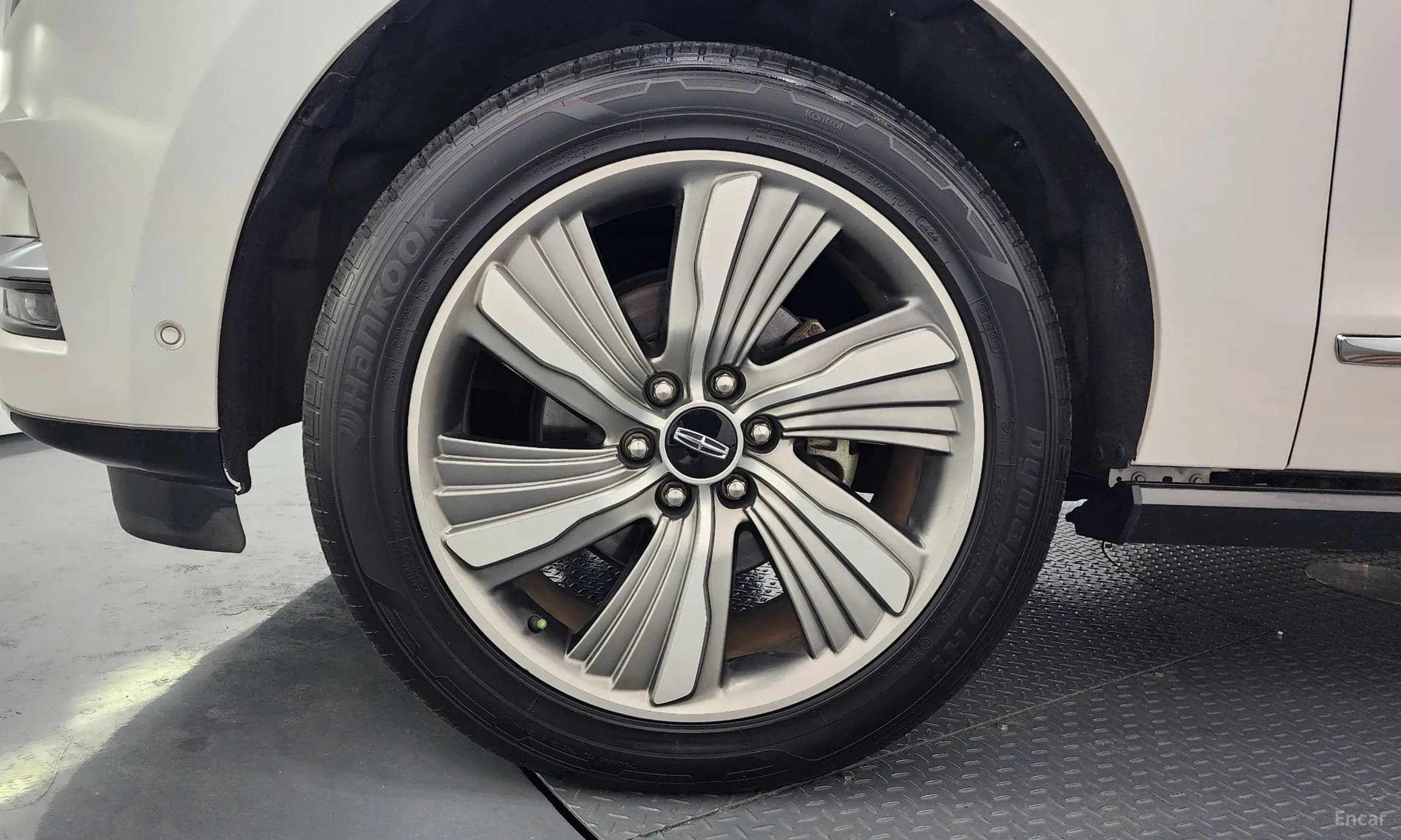 Navigator 4th generation