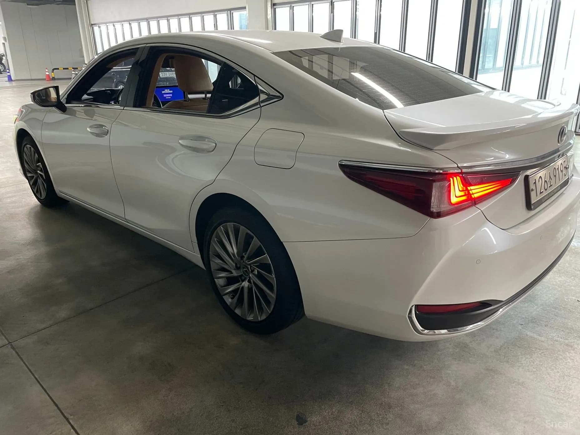 ES300h 7th Generation