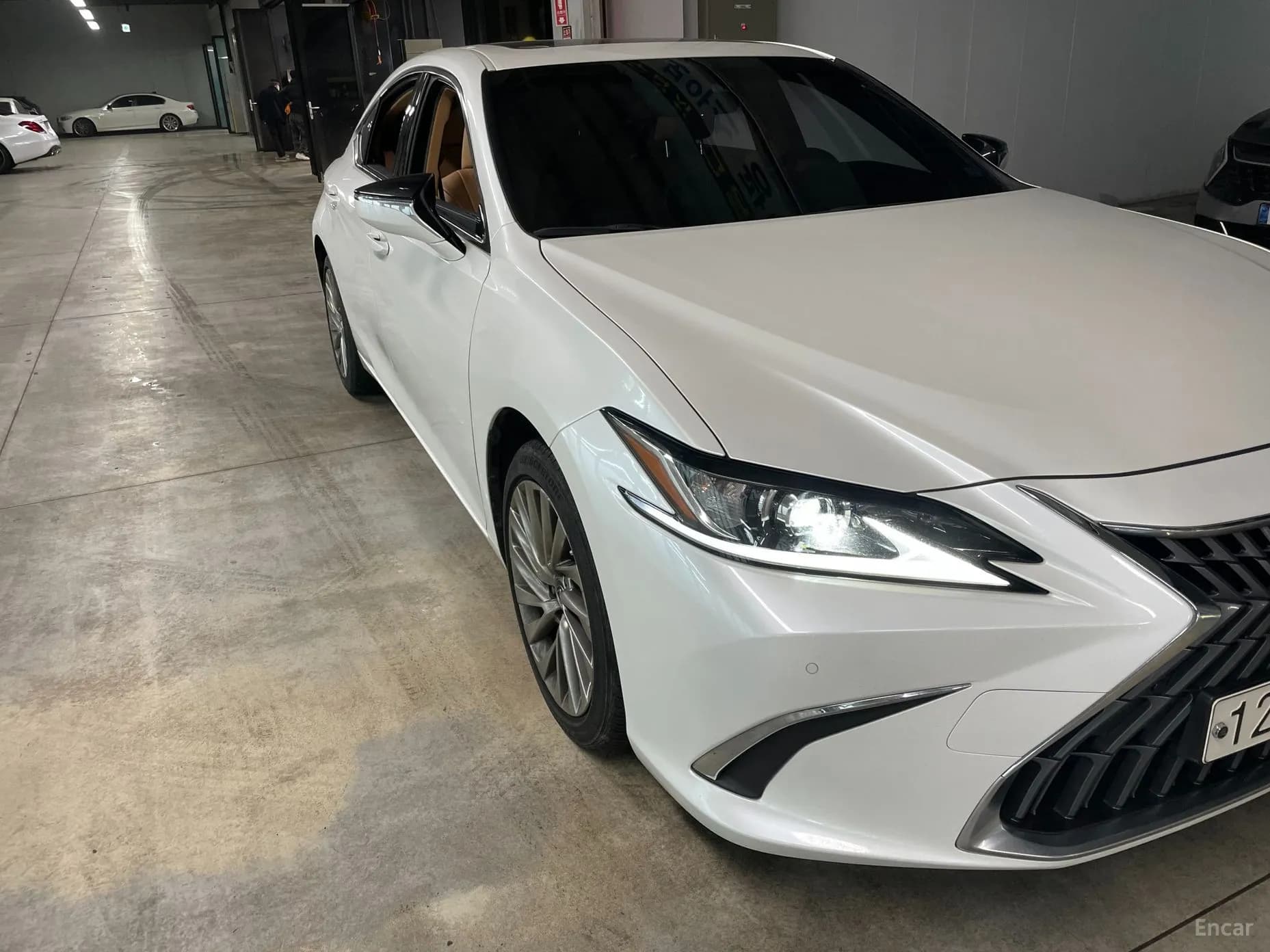 ES300h 7th Generation