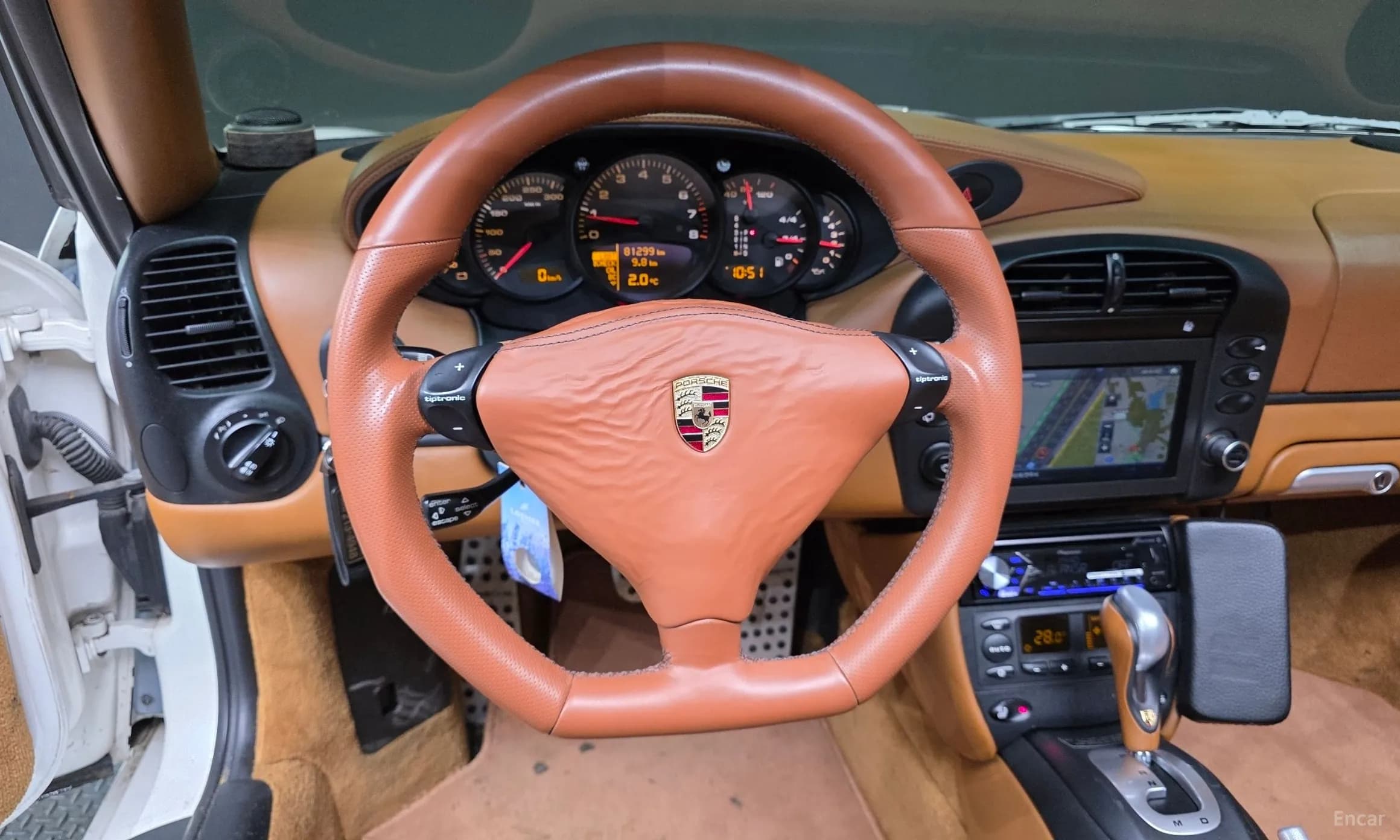910