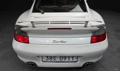 910