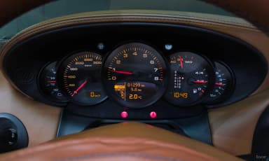 910