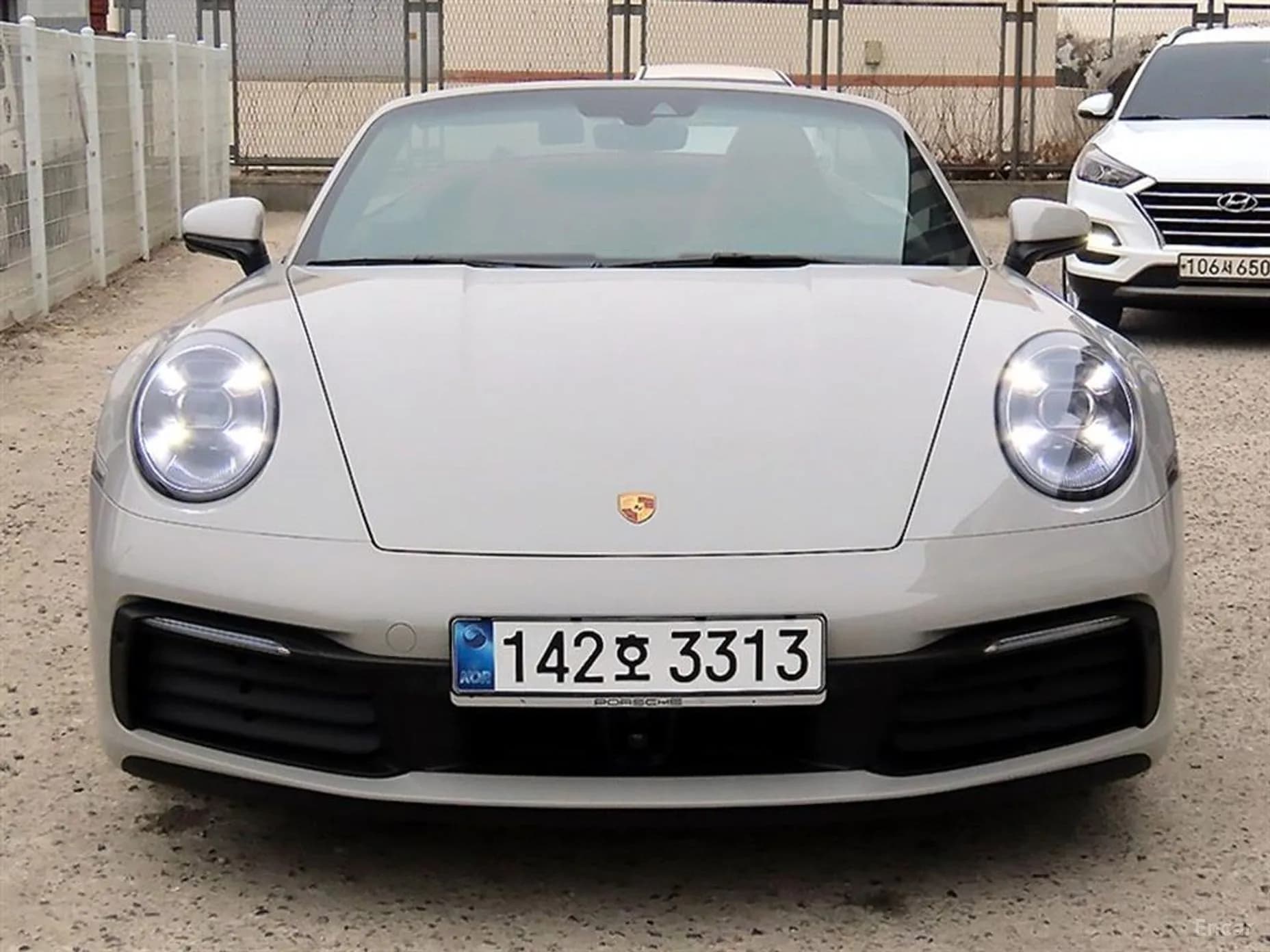 911 (992)
