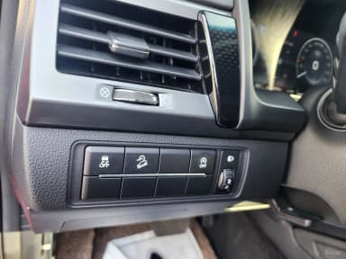 Rexton Sports Khan