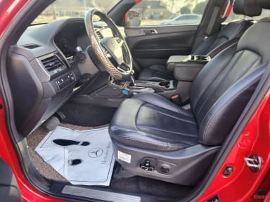 Rexton Sports Khan