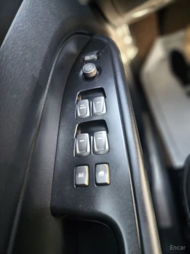 Rexton Sports Khan