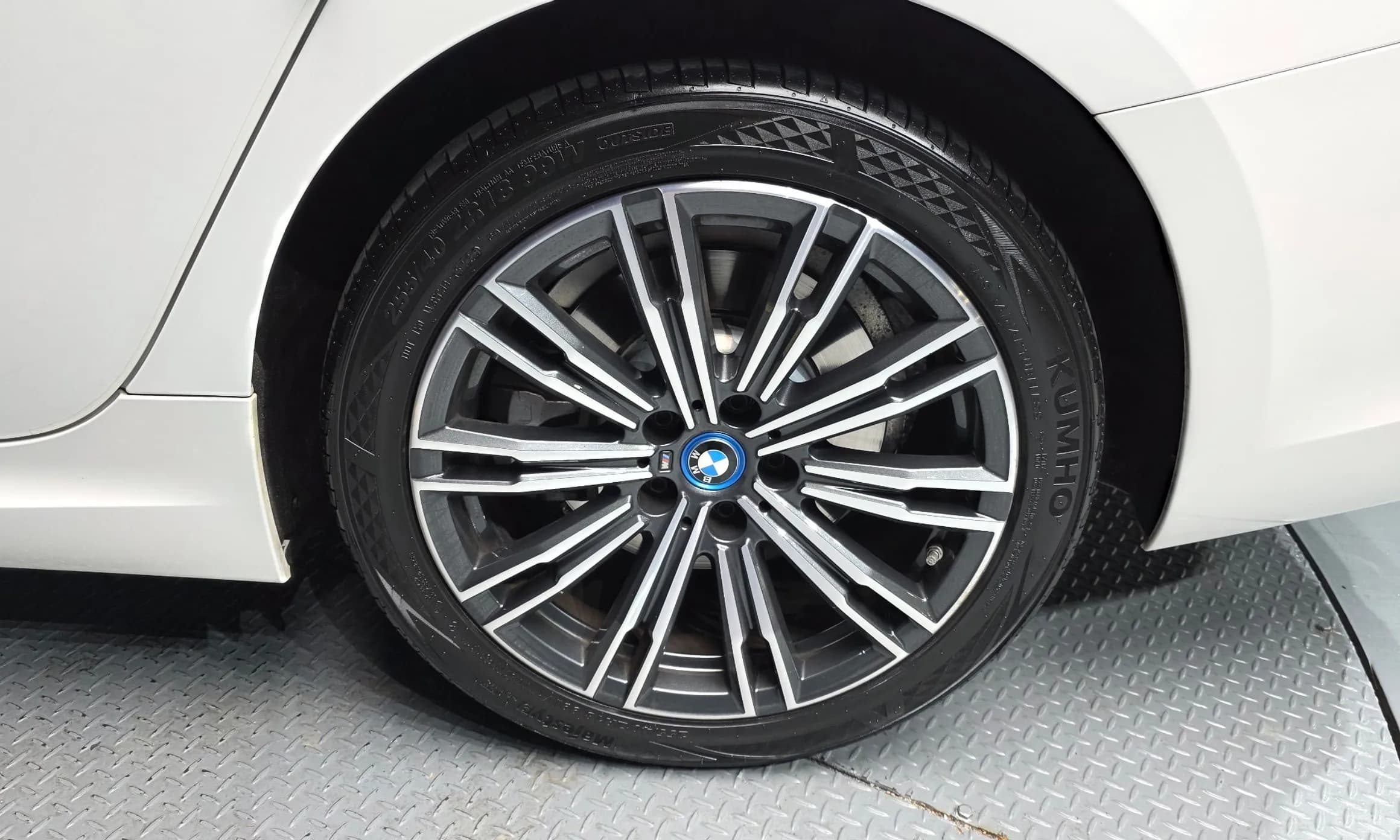 3 Series (G20)