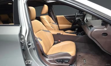 ES300h 7th Generation