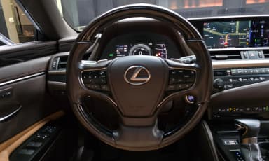 ES300h 7th Generation