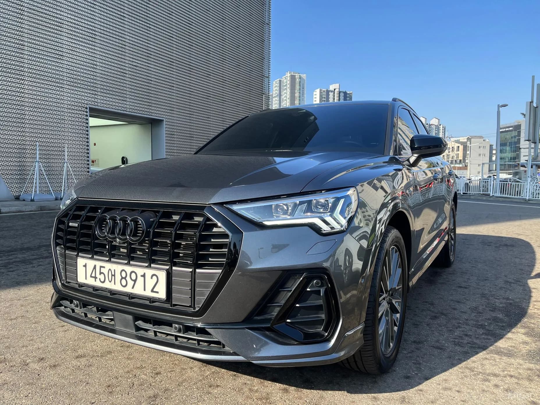 Q3 (F3)