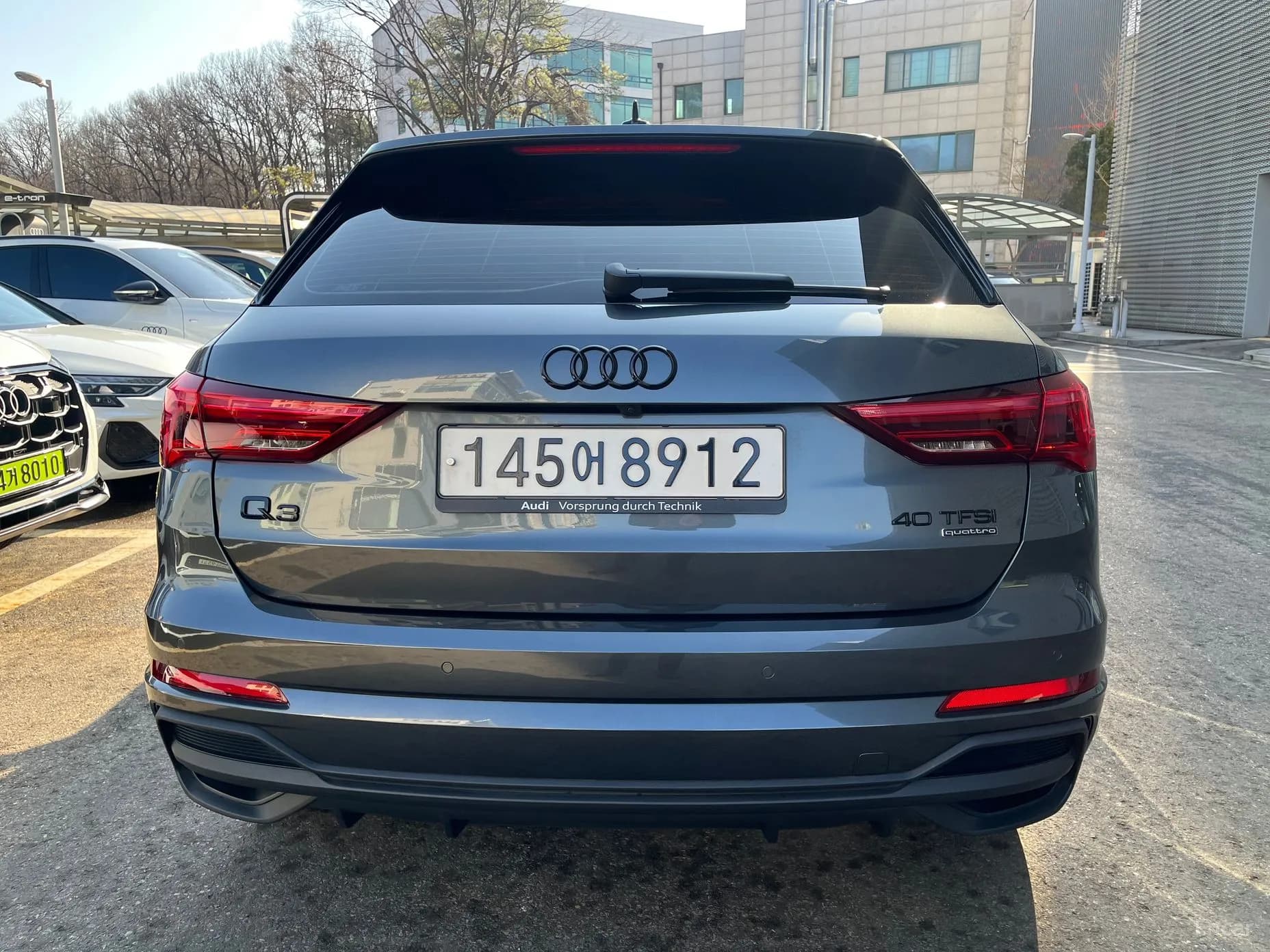 Q3 (F3)