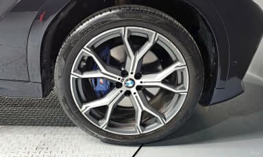 X6 (G06)