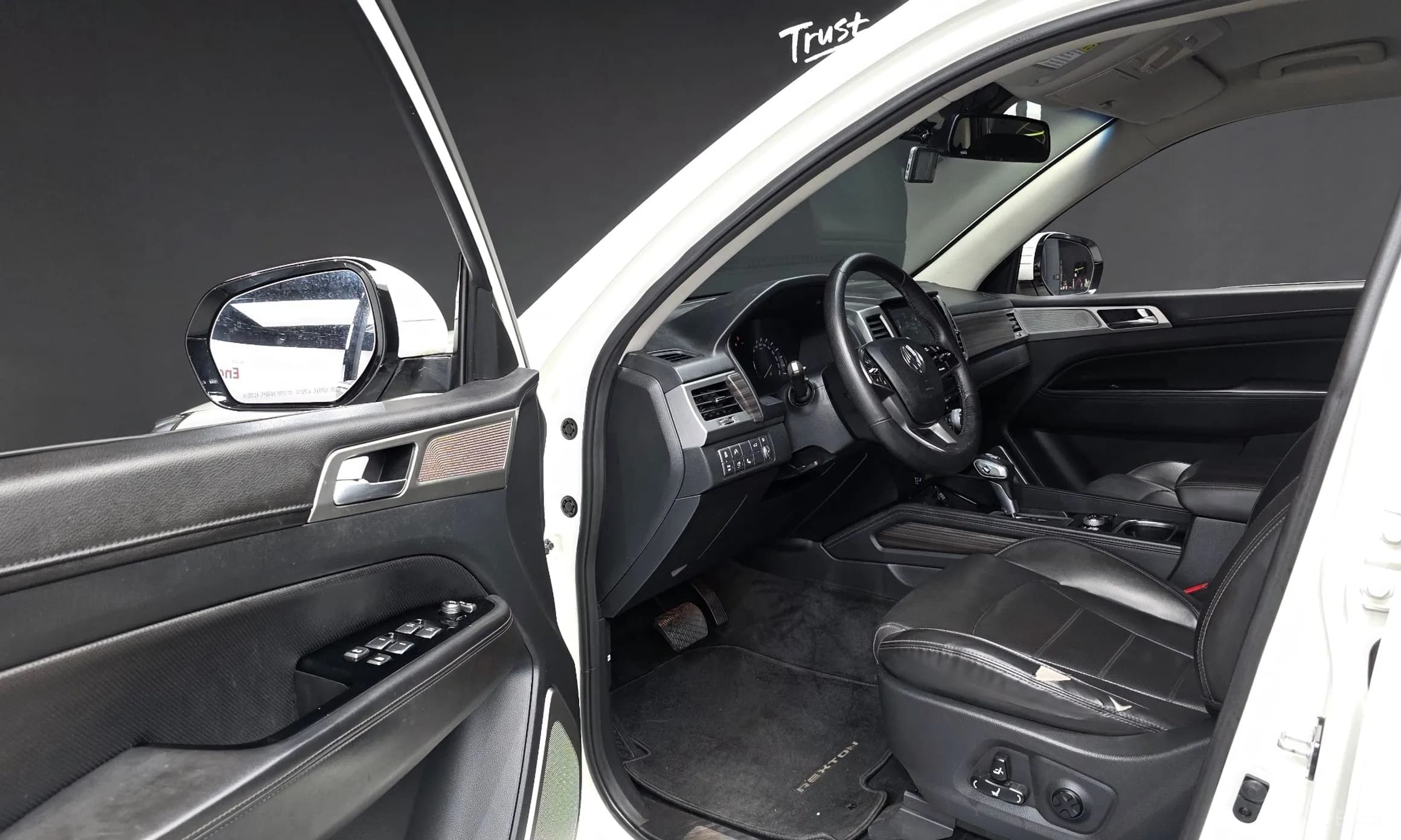 G4 Rexton