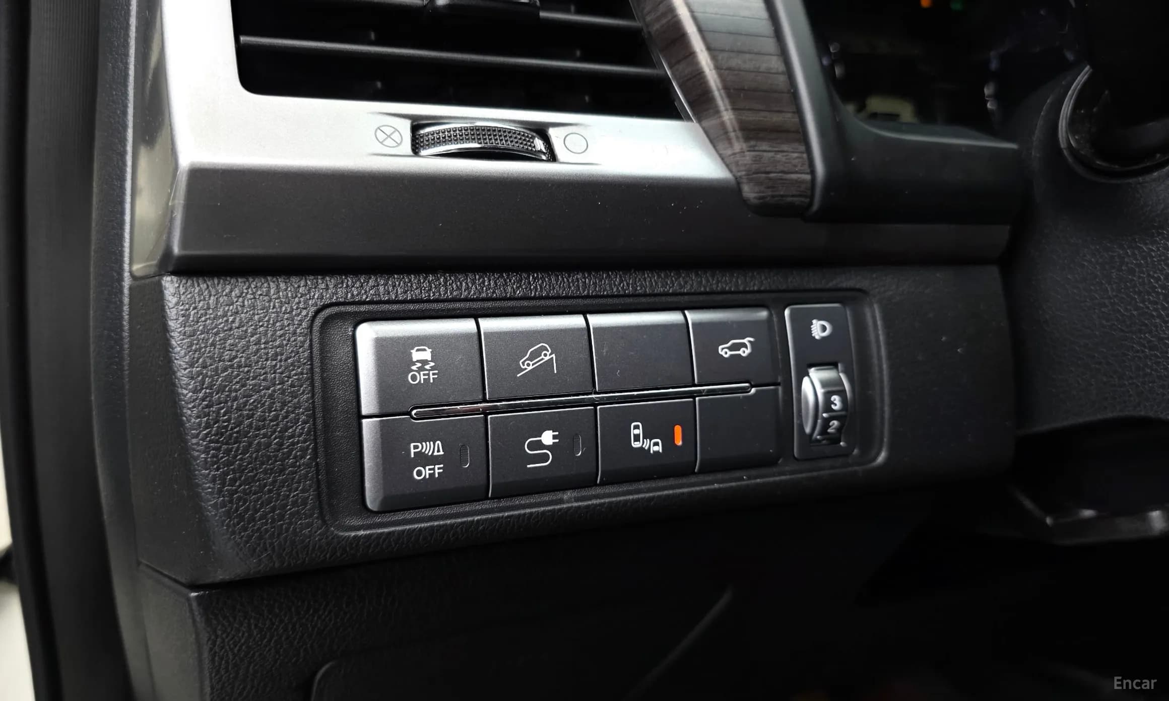 G4 Rexton