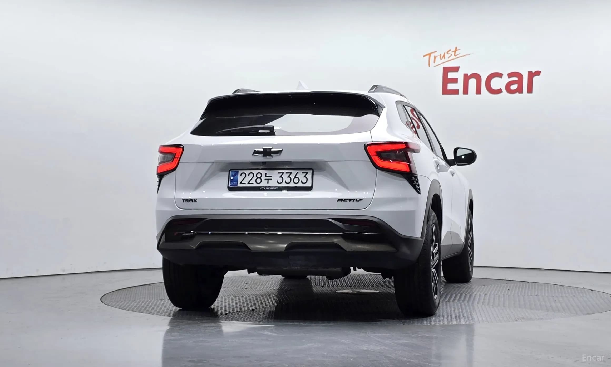 Trax Crossover