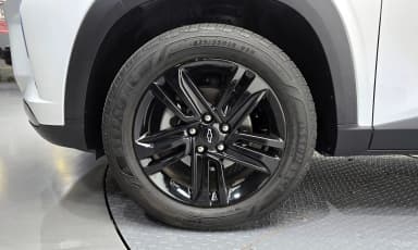 Trax Crossover