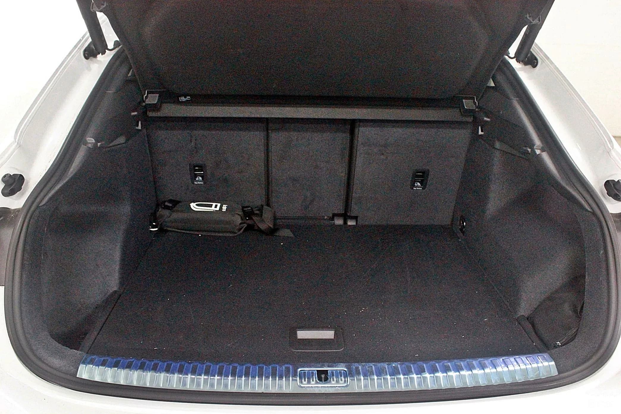 Q3 (F3)