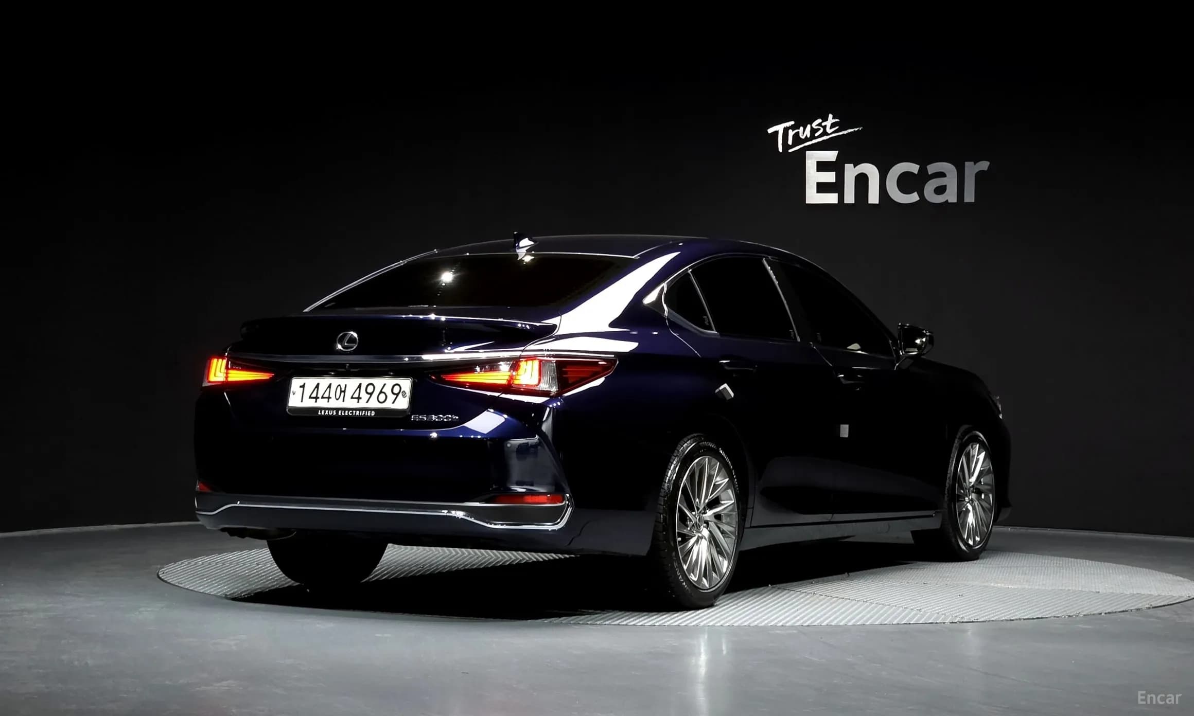 ES300h 7th Generation